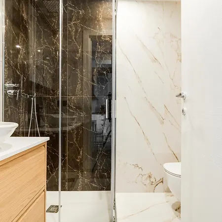 Certosa District - Modern Flat & Free Box Parking Апартаменты