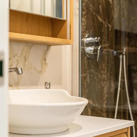 Certosa District - Modern Flat & Free Box Parking Apartment Milan
