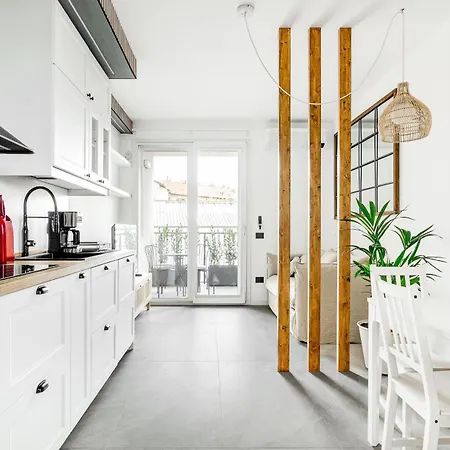 Certosa District - Modern Flat & Free Box Parking Apartment